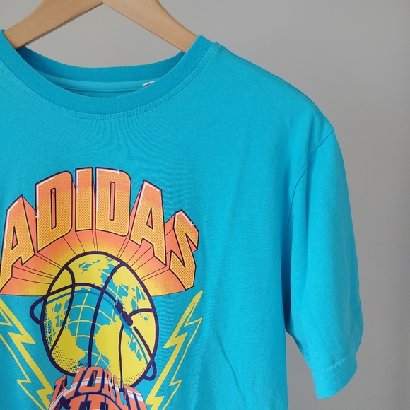 Adidas Graphic T-Shirt Basketball Size Small Blue - Picture 2 of 12